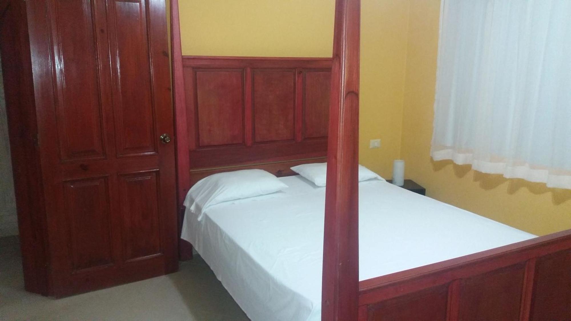 Residencial Las Palmeras De Willy Бока Чика Екстериор снимка